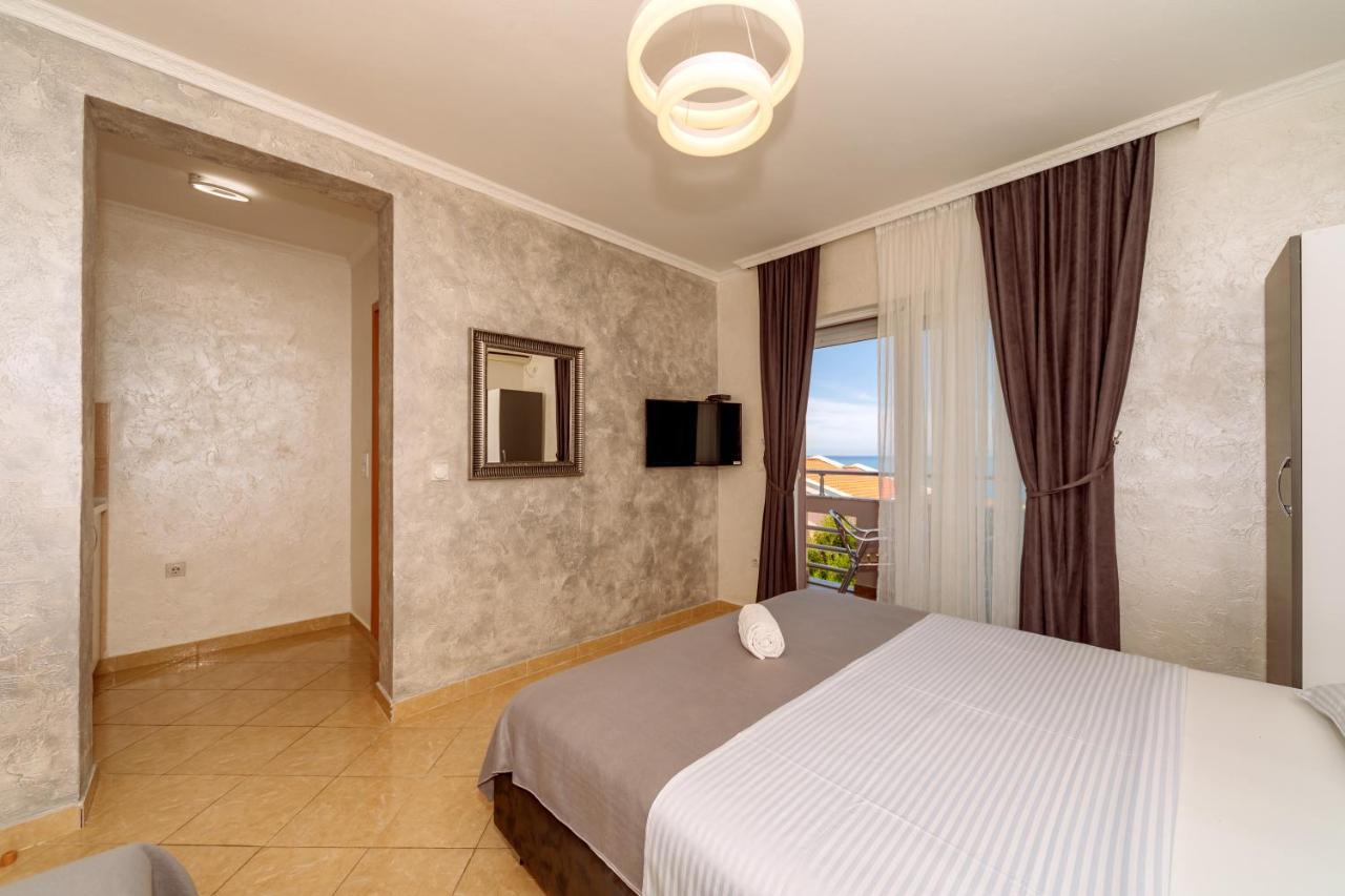 Ani Apartmani Dobra Voda Luaran gambar