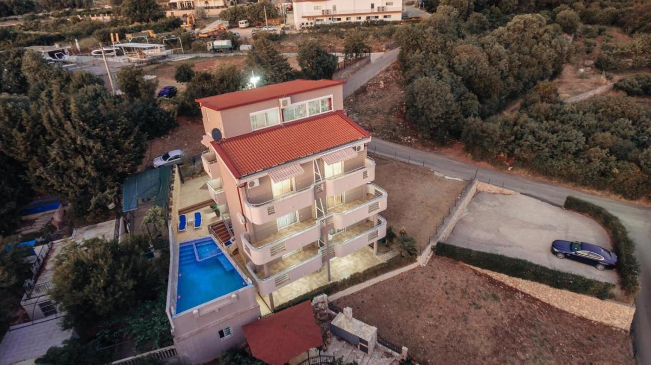 Ani Apartmani Dobra Voda Luaran gambar