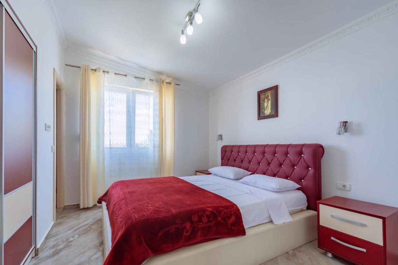 Ani Apartmani Dobra Voda Luaran gambar
