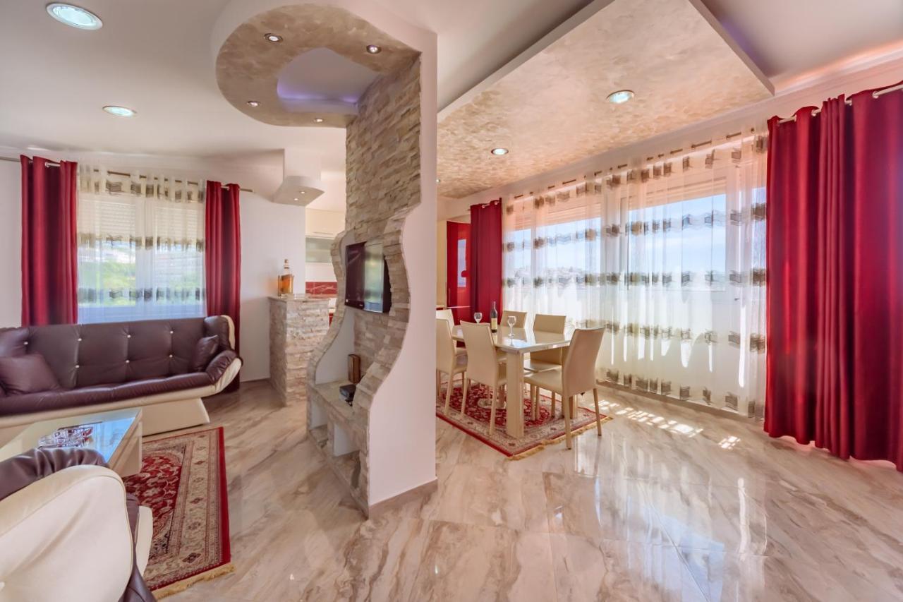 Ani Apartmani Dobra Voda Luaran gambar