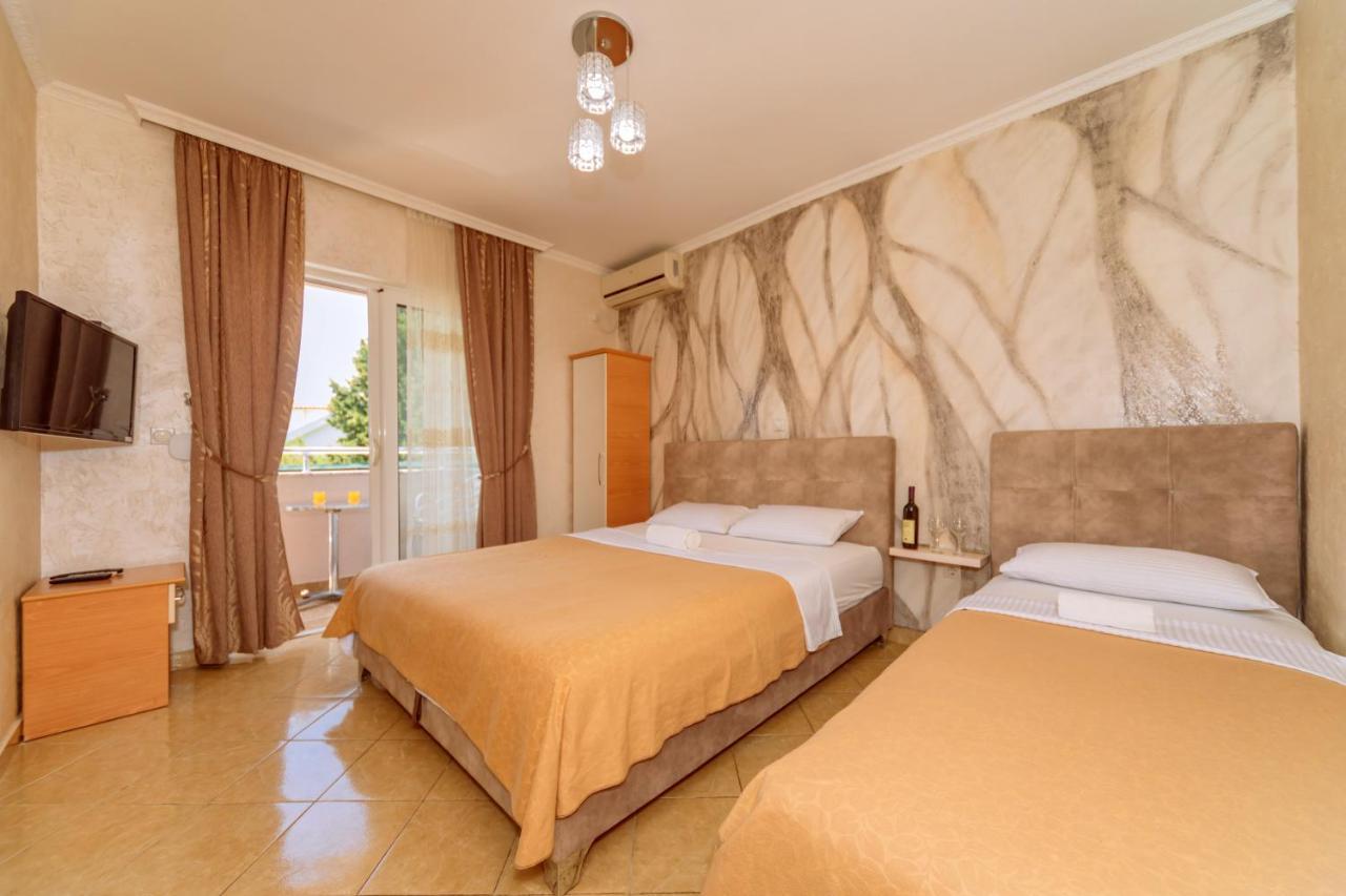 Ani Apartmani Dobra Voda Luaran gambar